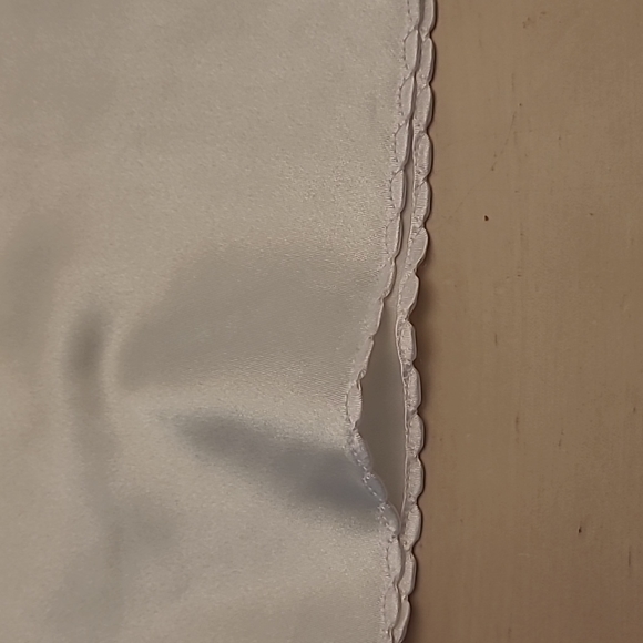 EUC VTG 1980s Chic by h.i.s White Satin Feel Lace Neckline Camisole - Picture 10 of 11